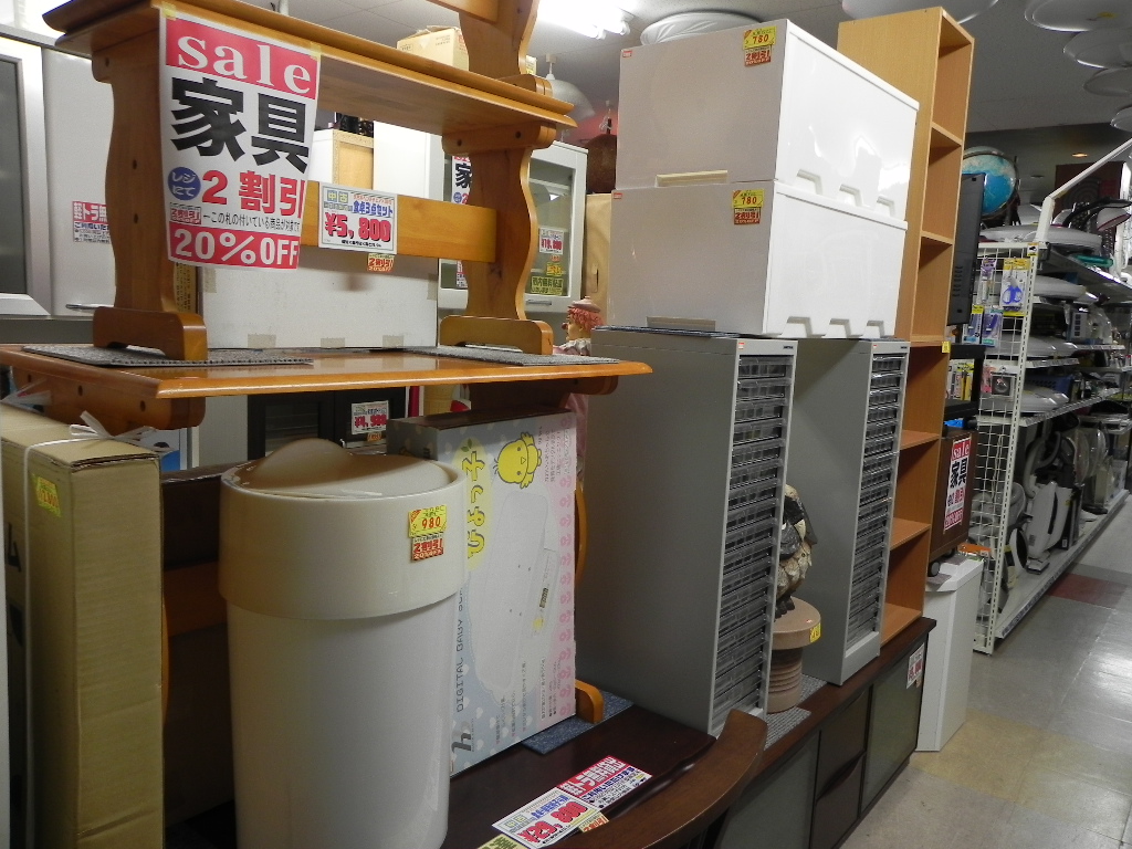 大きな家具も小さな家具も2割引セール♪